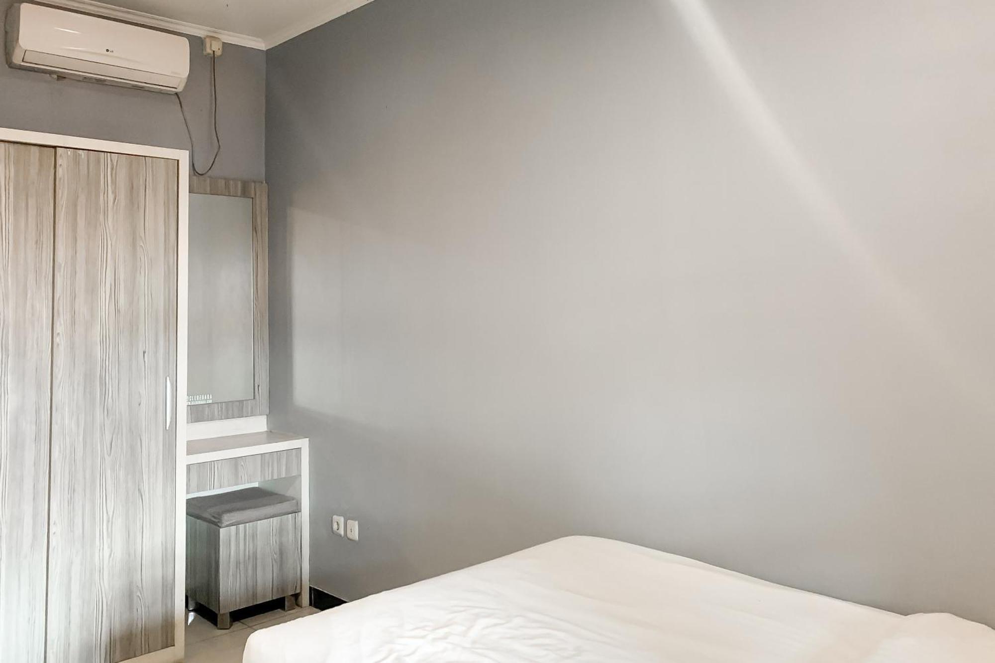 Karins Guesthouse Syariah Redpartner Bandung Exterior foto